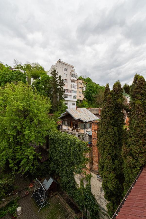 Residence 48 Beautiful Building Within Moments From The Old Town Of Брашов Екстер'єр фото